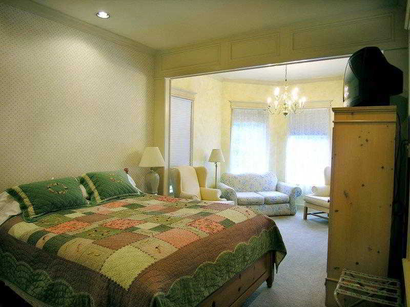 Best Western Grandma'S Feather Bed Mendenhaven Chambre photo