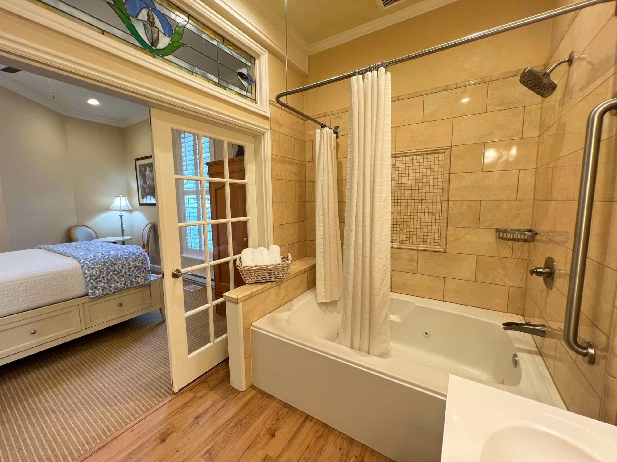 Best Western Grandma'S Feather Bed Mendenhaven Extérieur photo